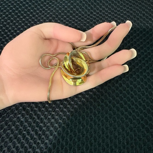 Vintage Monet Gold-Tone Pendant Necklace - Sculptural Statement Piece - Picture 10 of 10